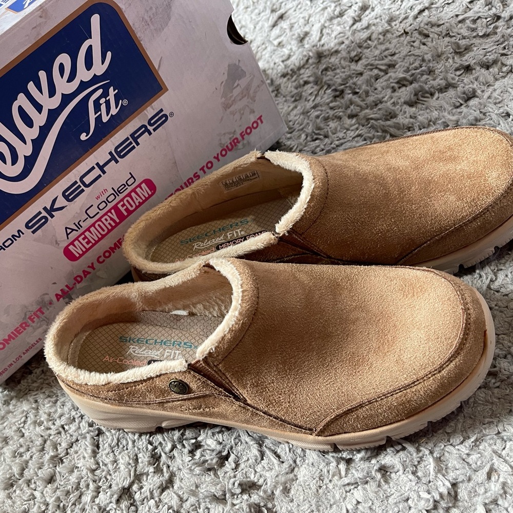 NEW Women’s Skechers Memory Foam Slip-On Shoes - sz 9